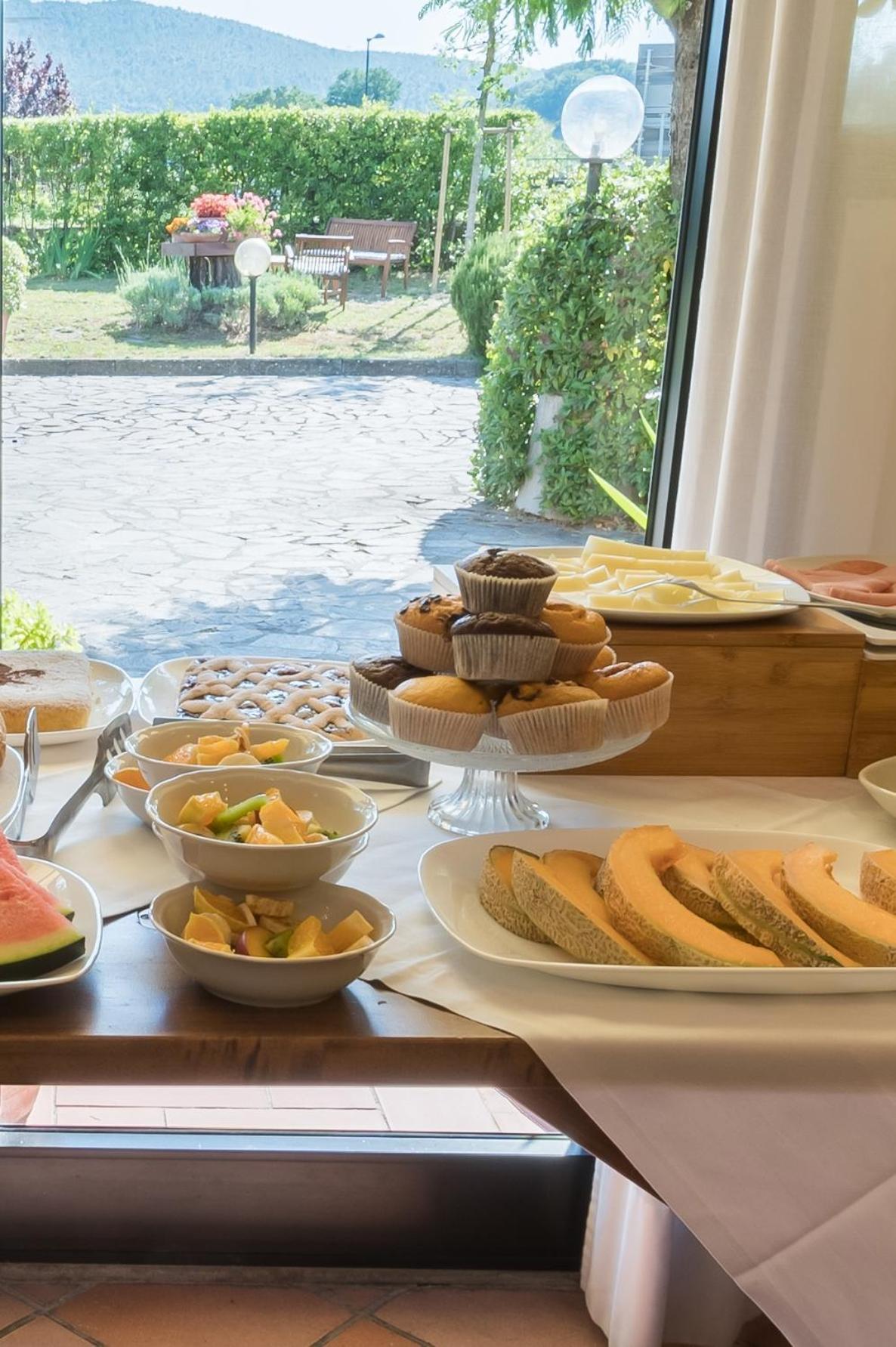 Hotel San Michele Сан-Джиминьяно Экстерьер фото