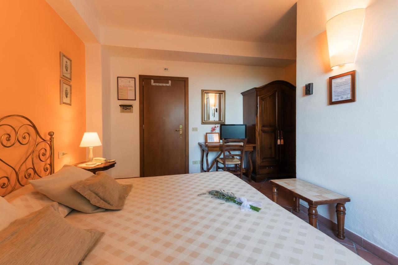 Hotel San Michele Сан-Джиминьяно Экстерьер фото